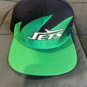 Mitchell & Ness New York Jets Black and Green Sharktooth Snapback Cap
